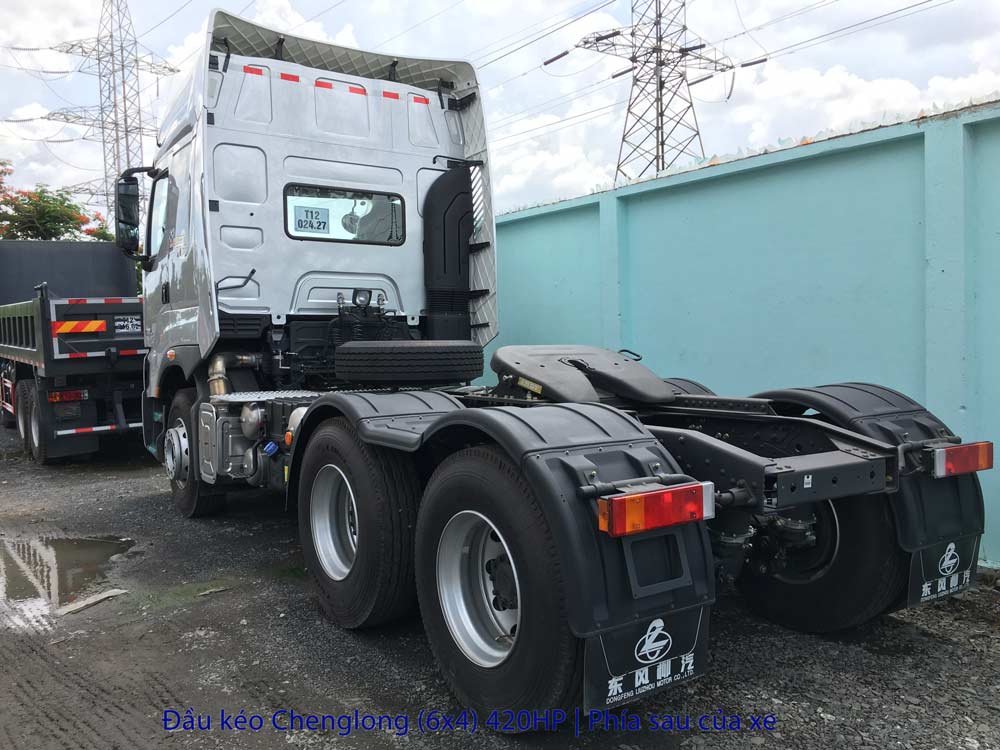 Giá xe đầu kéo Chenglong (6x4) 420HP Nhập Khẩu